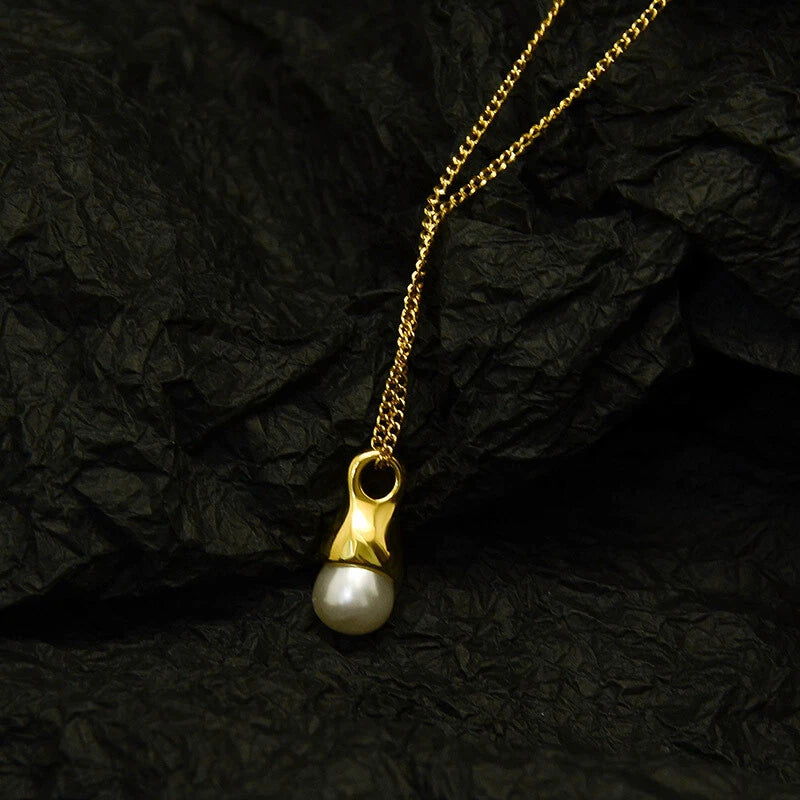 Baroque Pearl Pendant Necklace – 18K Gold Plated