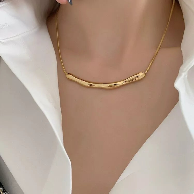 Gold Arc Chain Necklace