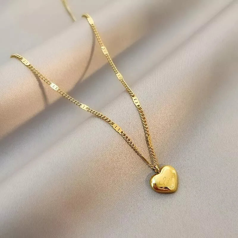 18K Gold Heart Pendant Necklace