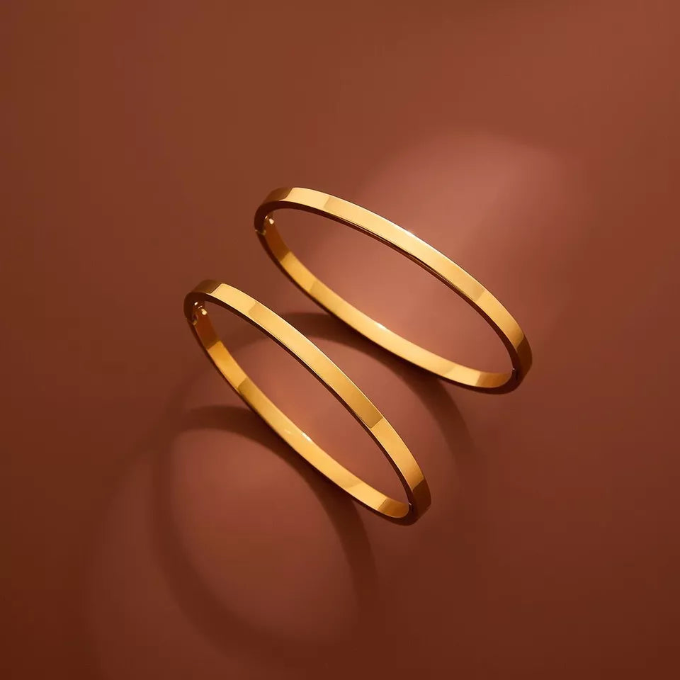 4mm Gold Polished Cuff Bracelet – Women’s Stainless Steel